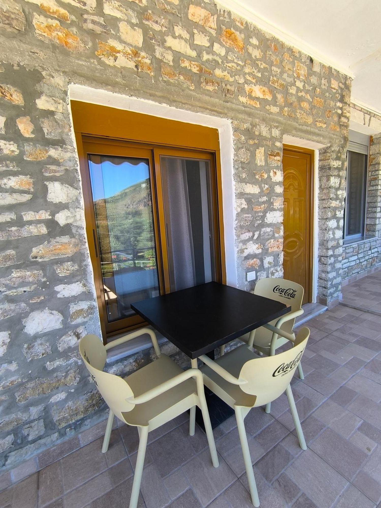 Kaful Apartments Qeparo Extérieur photo