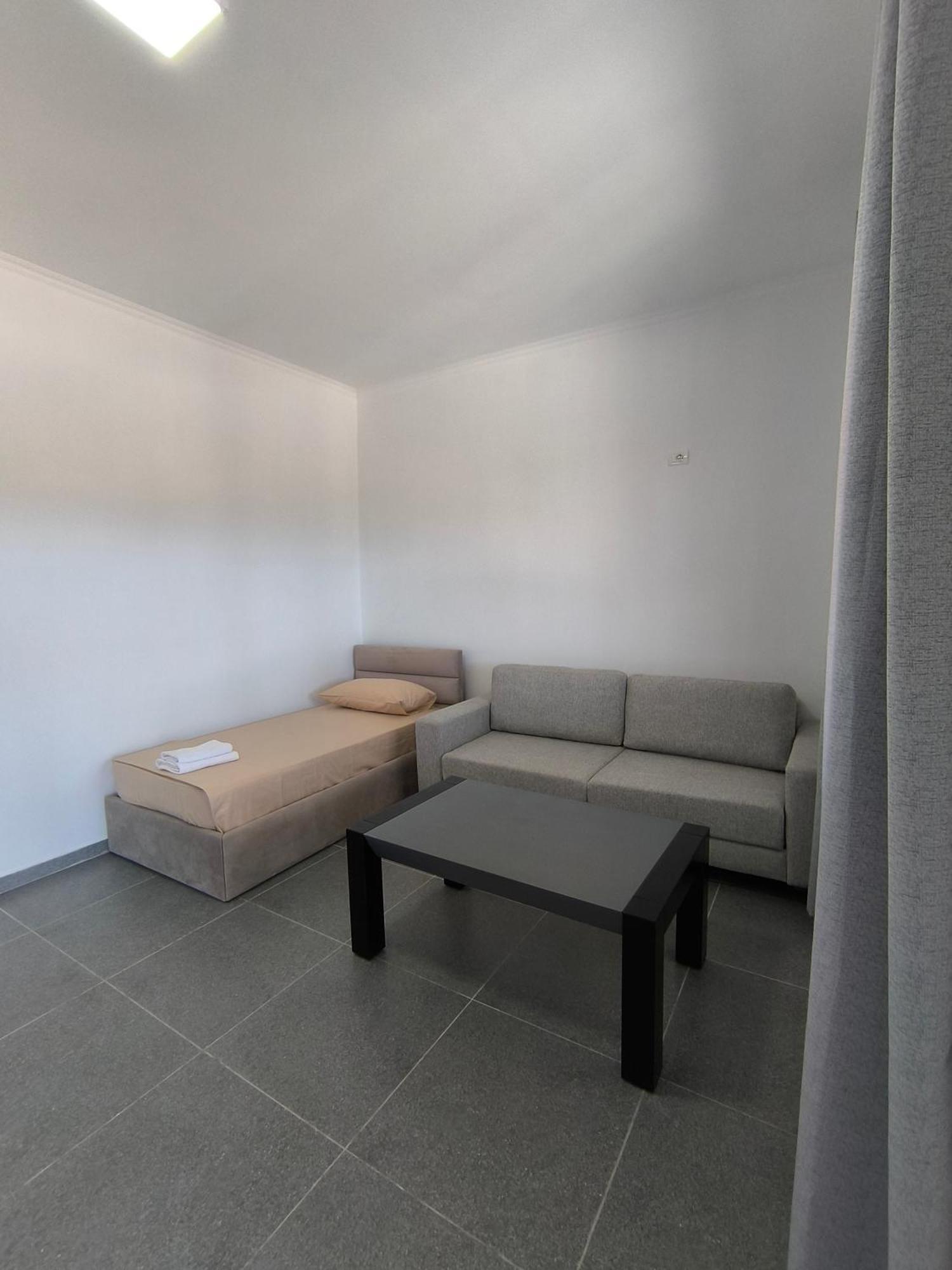Kaful Apartments Qeparo Extérieur photo